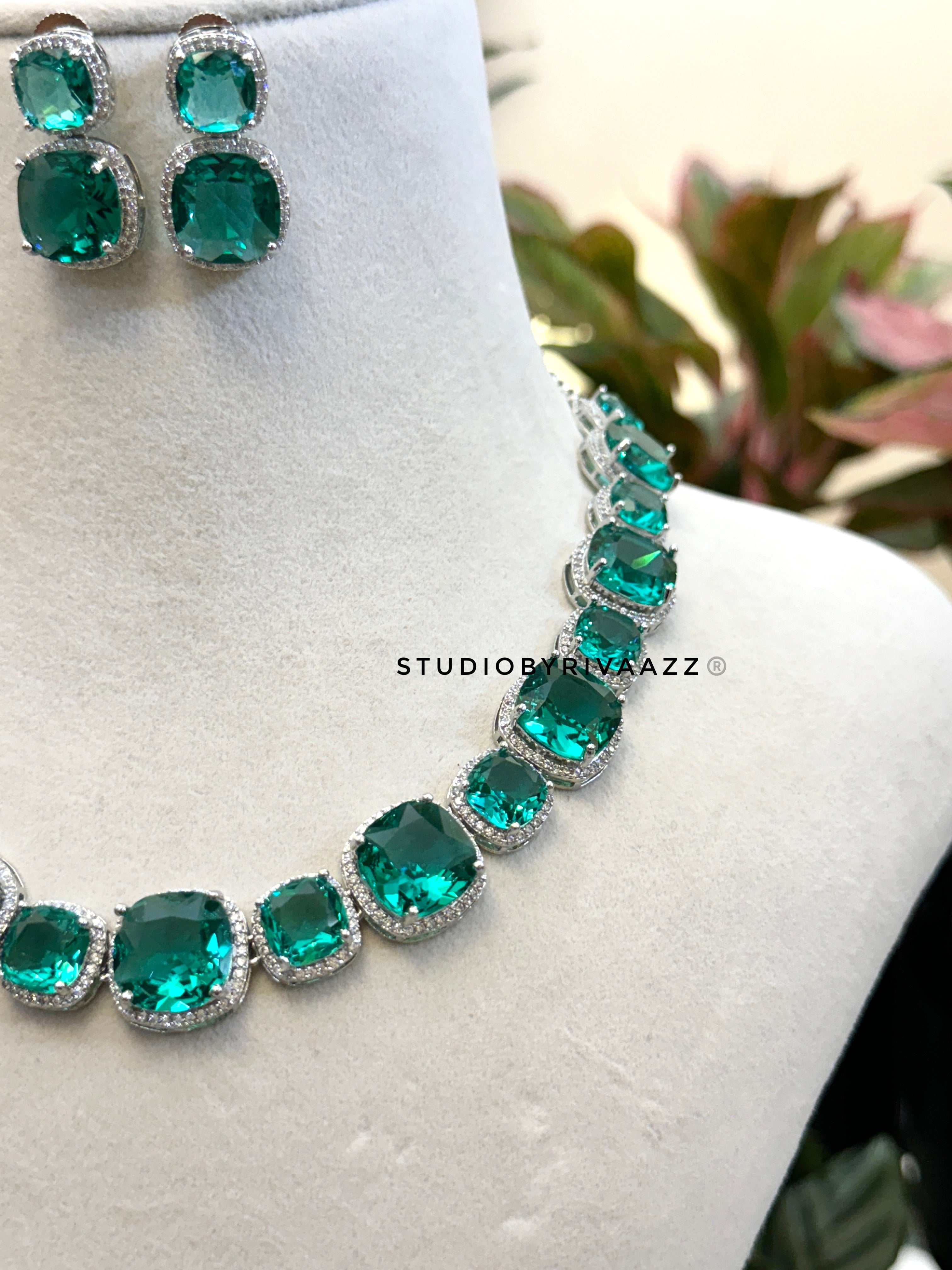 Buy GREEN QUARTZ Earrings and Necklace set