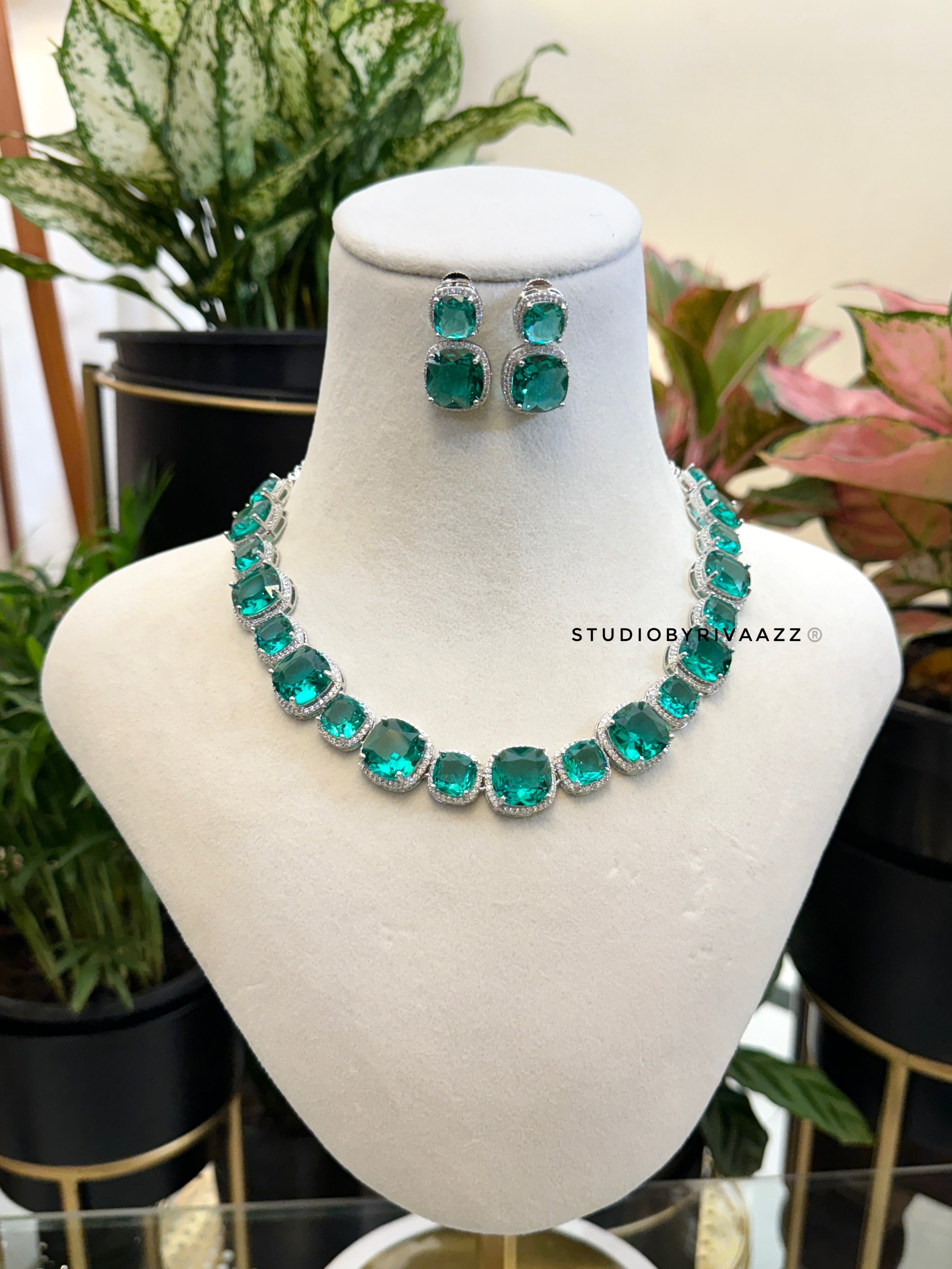 GREEN QUARTZ newest Earrings and Necklace set