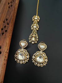 Parineeti Danglers Teeka Set