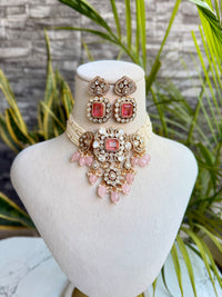 Tarushi Rose Quartz Choker Set