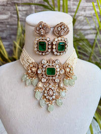 Tarushi Emerald Choker Set