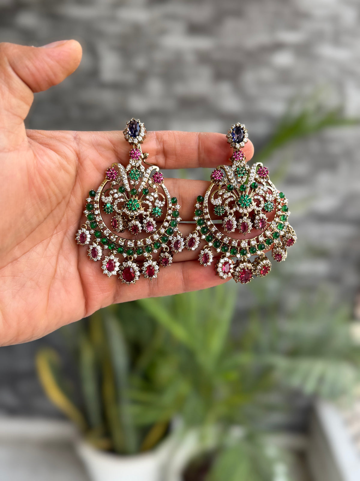 Shahana Sabyasachi Chandbali