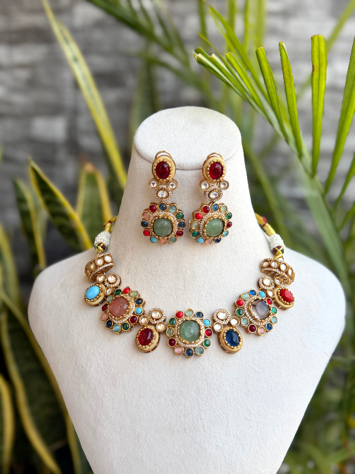 Sobia Navratan Polki Set