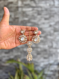 Parineeti Danglers Teeka Set