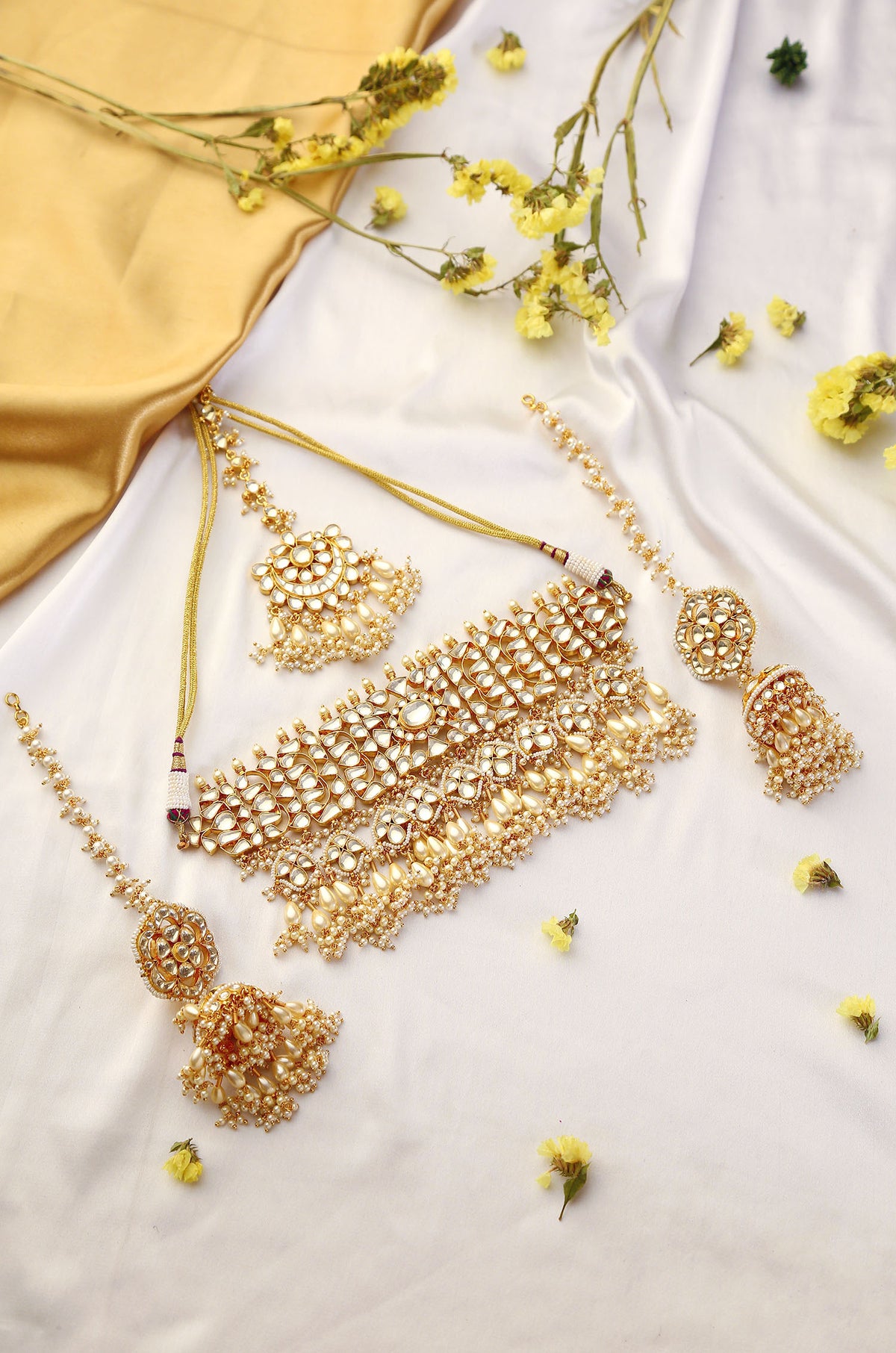 Kareena Pearl White Choker Set