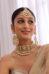 Manzira Kundan Pearl Choker Set