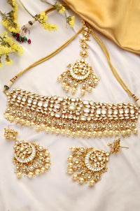 Manzira Kundan Pearl Choker Set